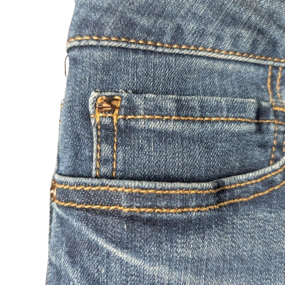 Seven7 Classic Light Blue Jean Denim Shorts Frayed Hem Zipper Pockets Button EUC